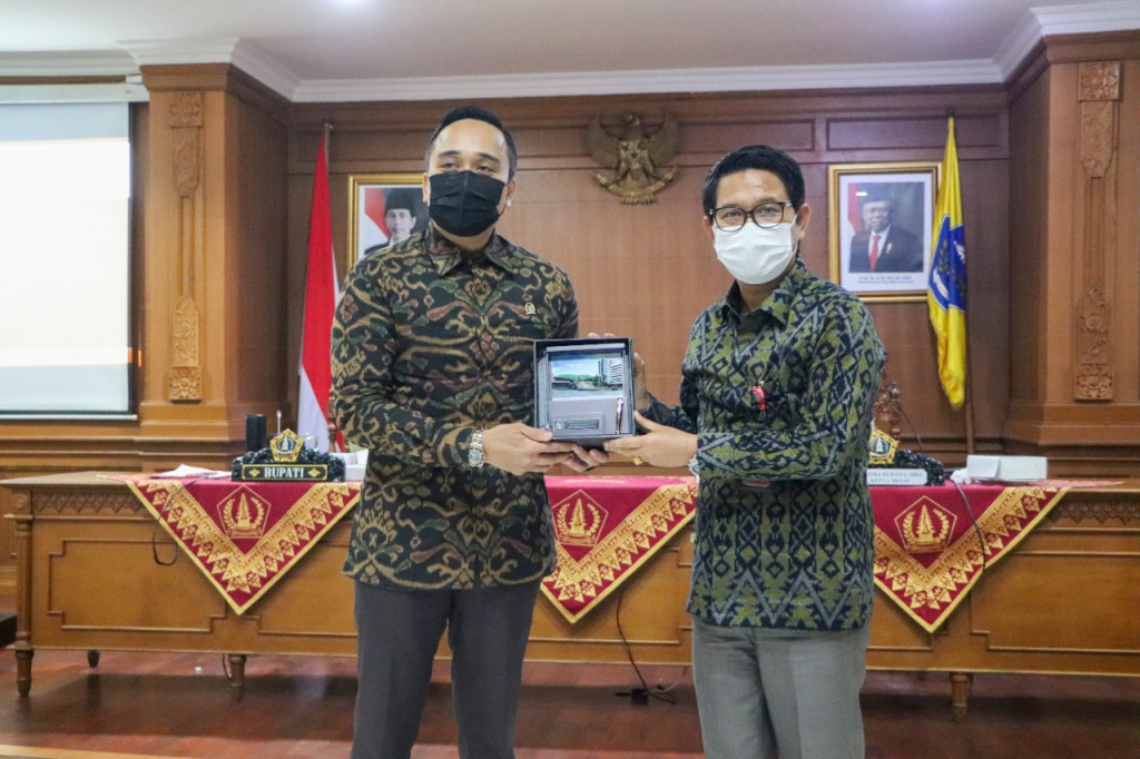 Sekda Adi Arnawa Menerima Kunjungan Kerja BKSAP DPR RI